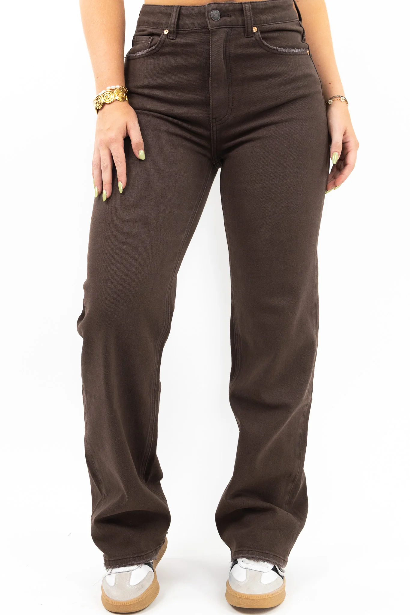 The Essential Wide Leg Jeans - Image 20